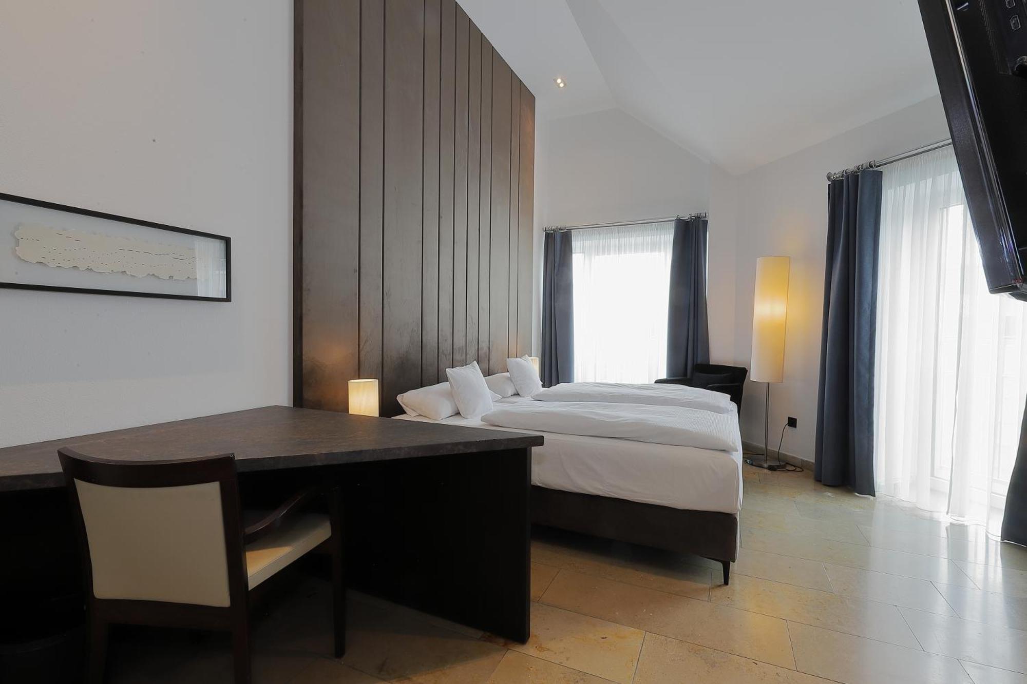 Devin Art Hotel デュッセルドルフ エクステリア 写真