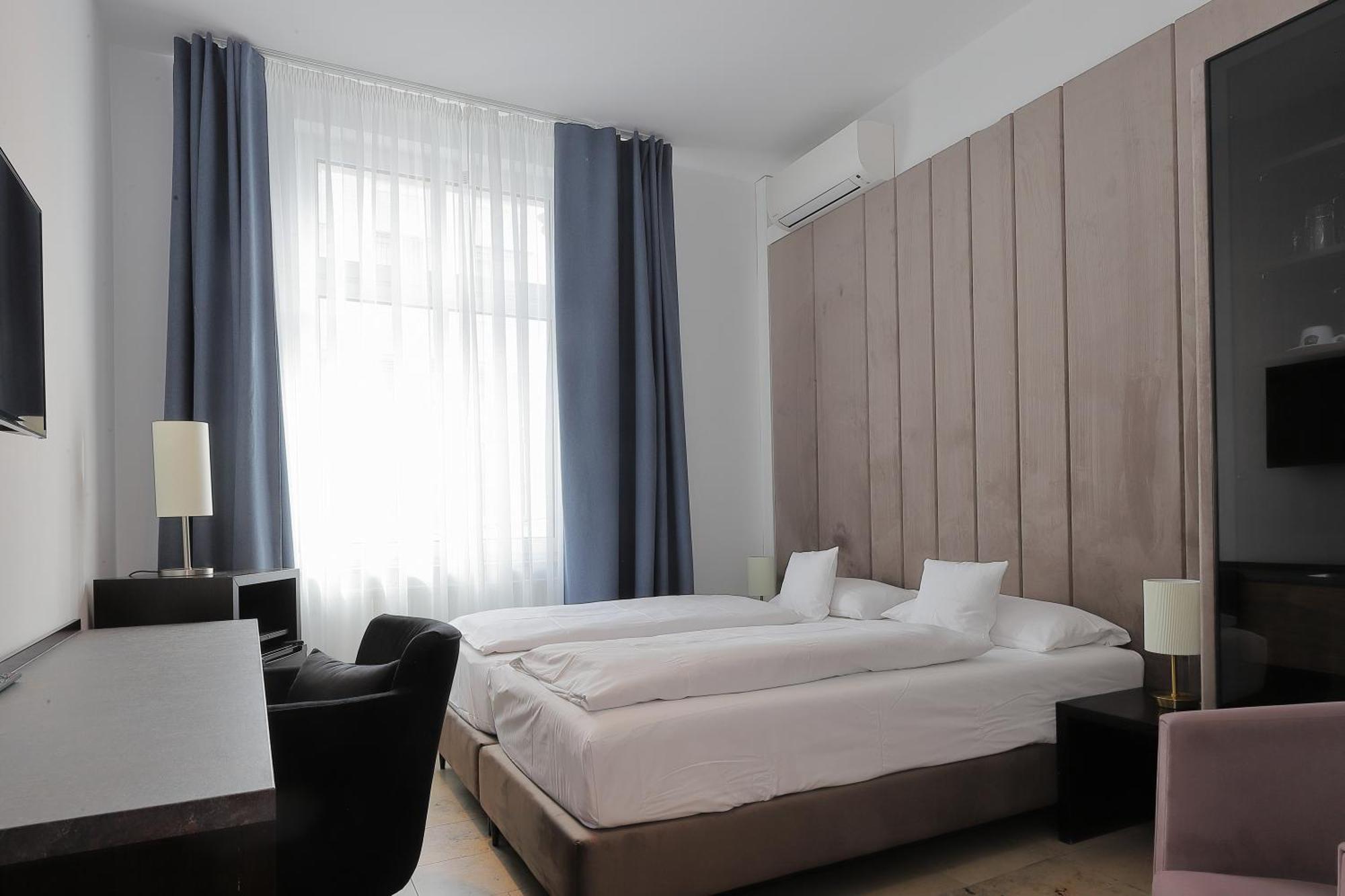 Devin Art Hotel デュッセルドルフ エクステリア 写真