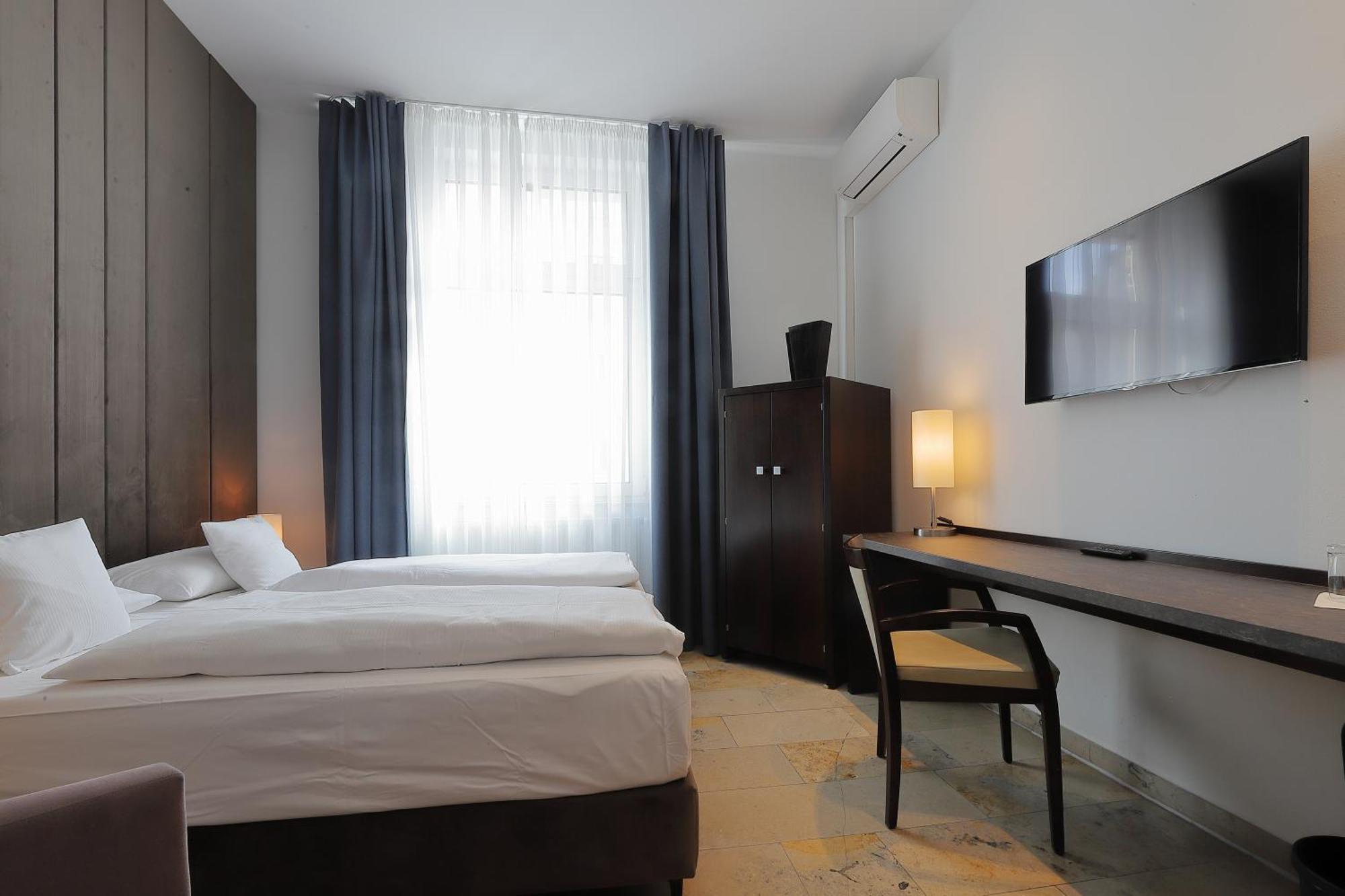 Devin Art Hotel デュッセルドルフ エクステリア 写真