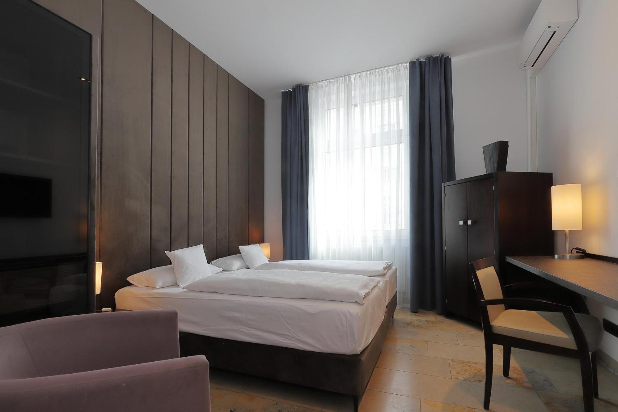 Devin Art Hotel デュッセルドルフ エクステリア 写真