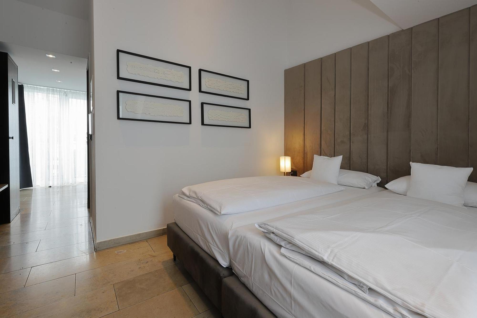 Devin Art Hotel デュッセルドルフ エクステリア 写真