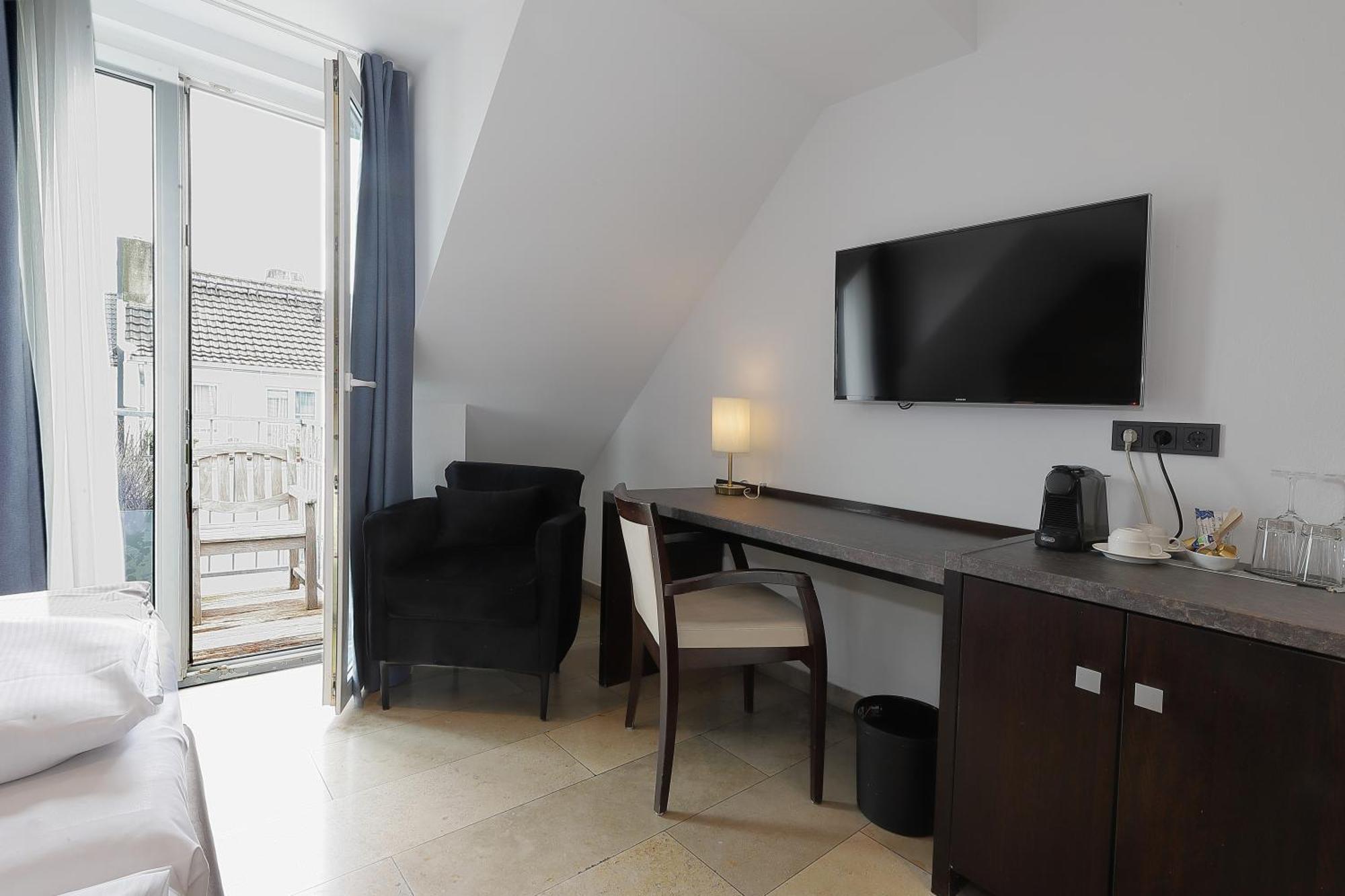 Devin Art Hotel デュッセルドルフ エクステリア 写真