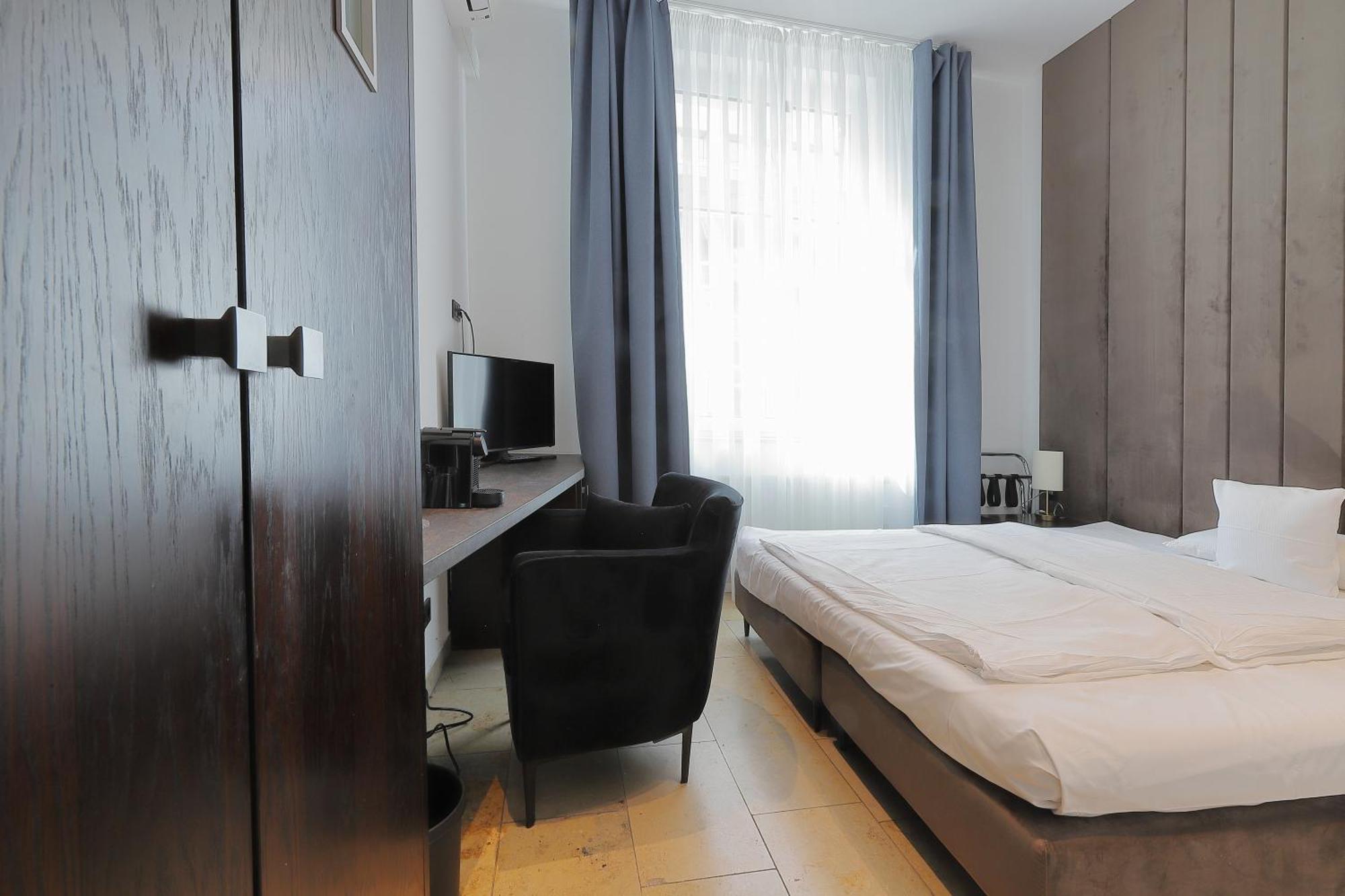 Devin Art Hotel デュッセルドルフ エクステリア 写真