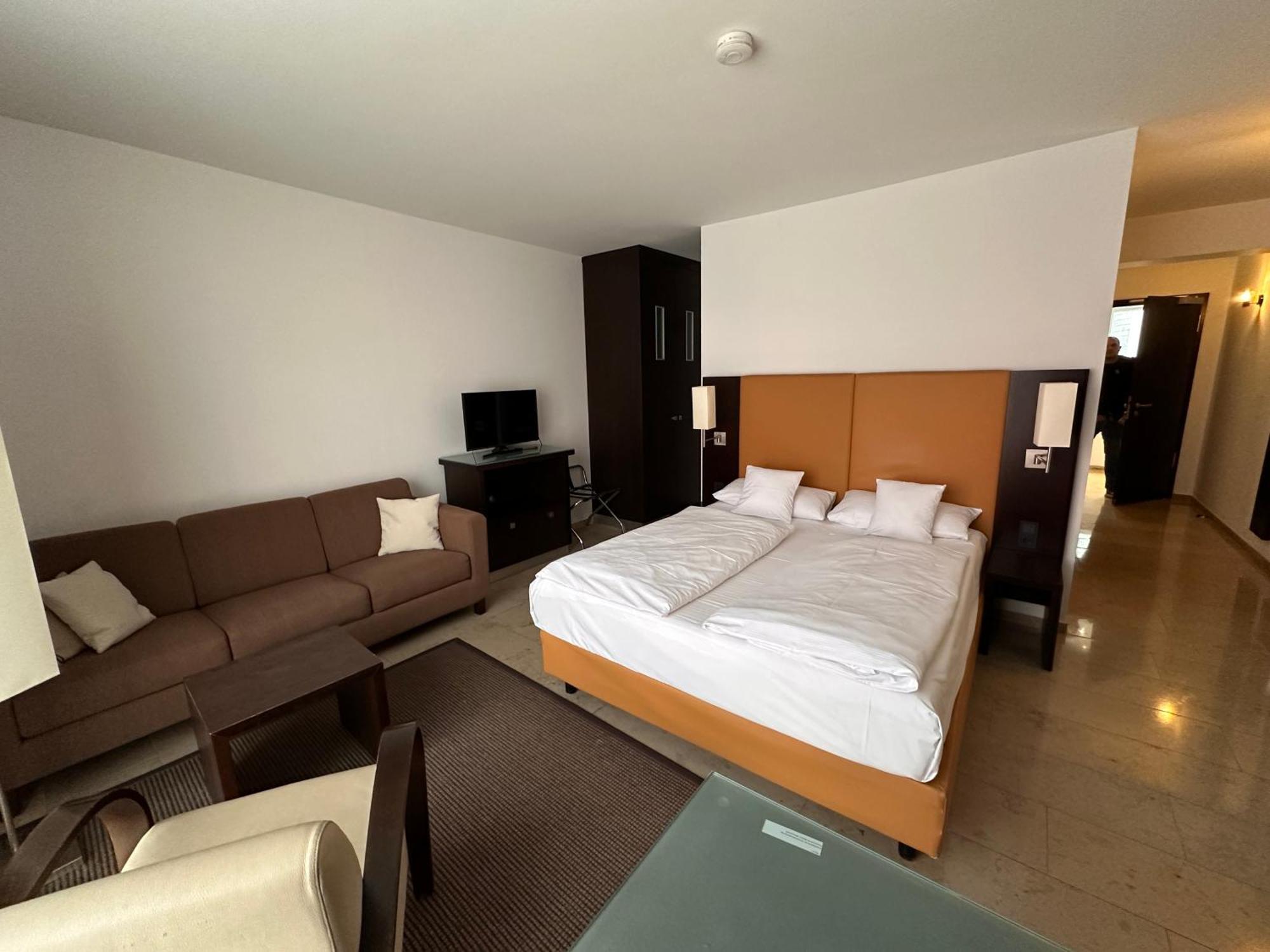 Devin Art Hotel デュッセルドルフ エクステリア 写真