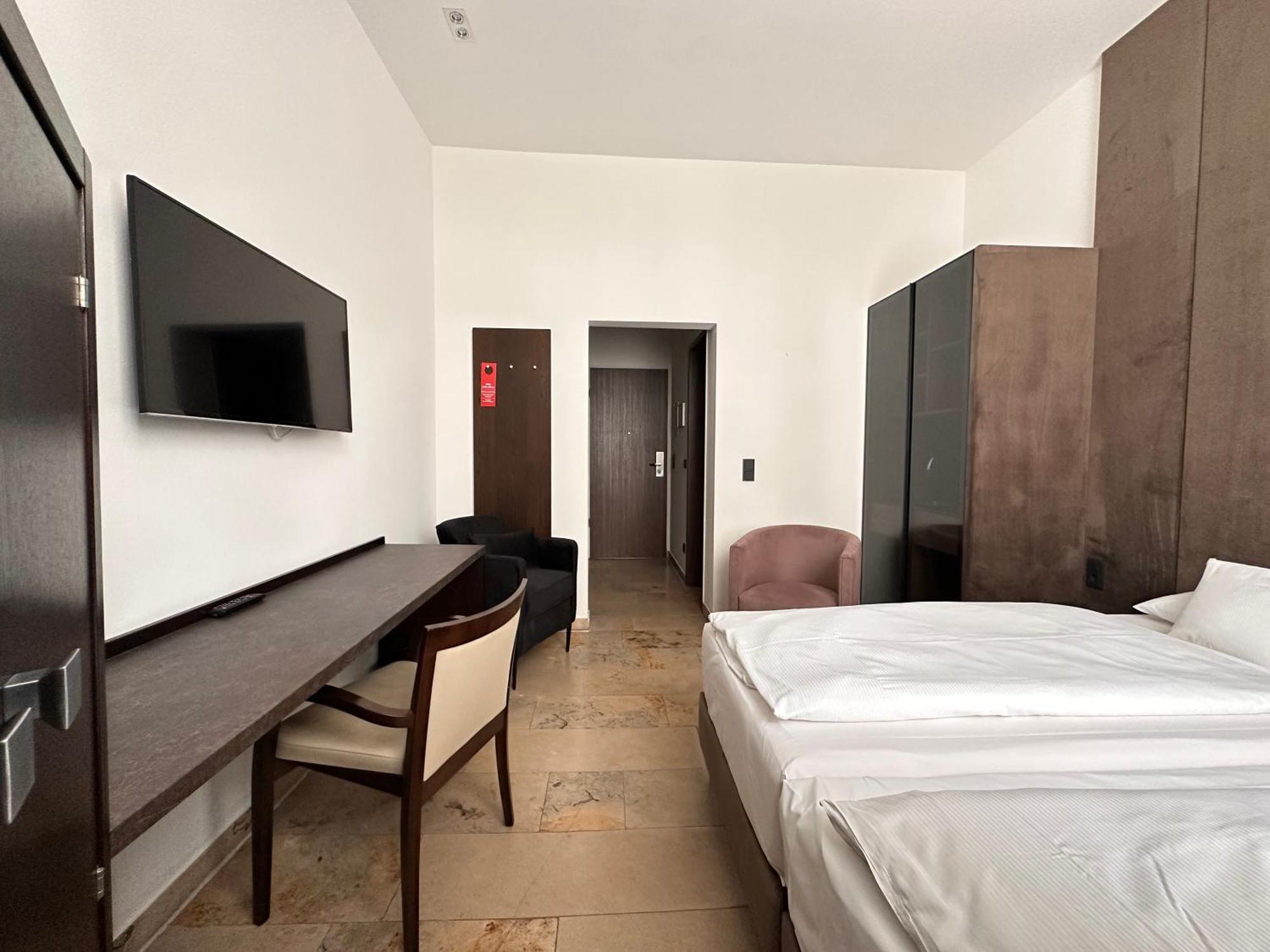 Devin Art Hotel デュッセルドルフ エクステリア 写真